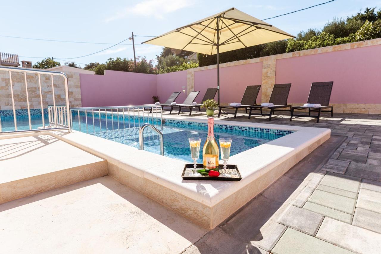 Apartman Laura Vir Εξωτερικό φωτογραφία