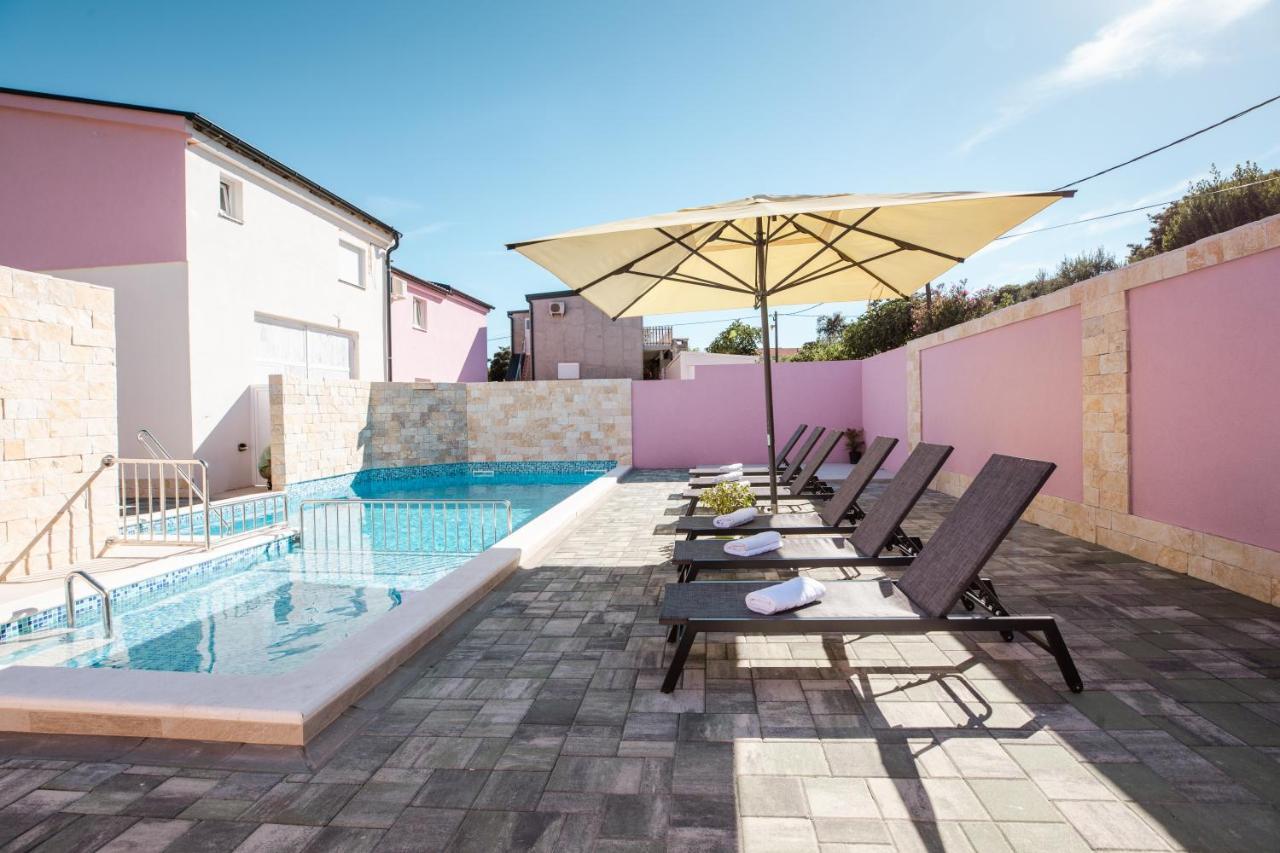 Apartman Laura Vir Εξωτερικό φωτογραφία