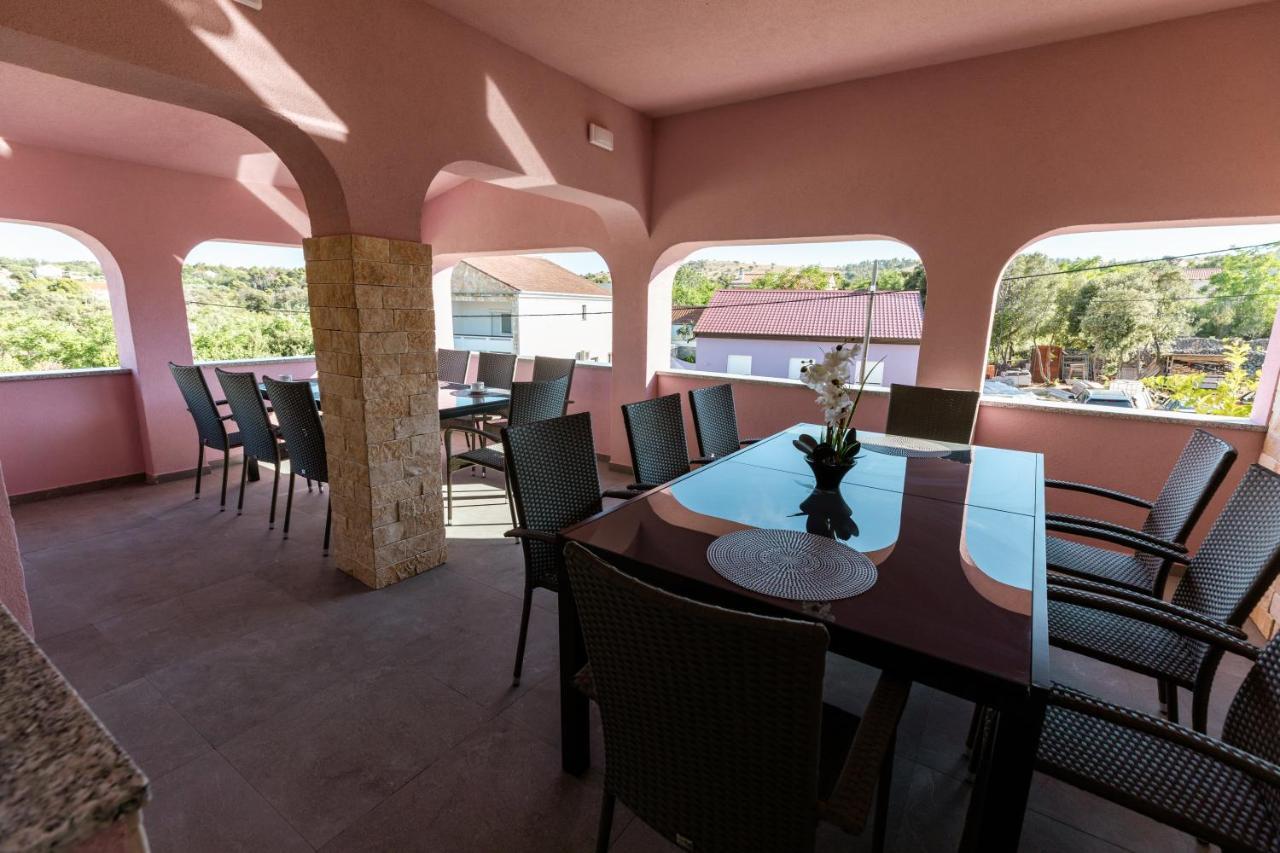 Apartman Laura Vir Εξωτερικό φωτογραφία