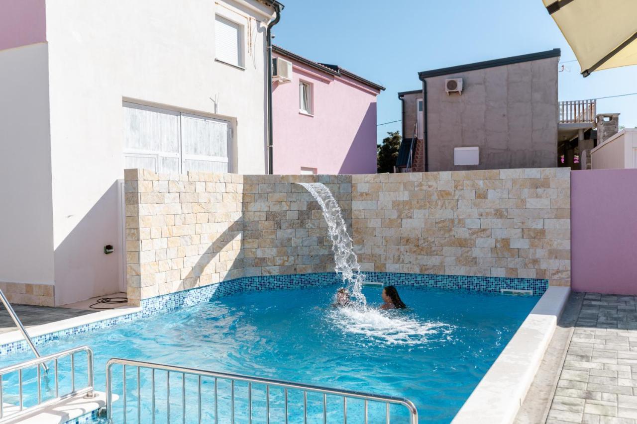 Apartman Laura Vir Εξωτερικό φωτογραφία
