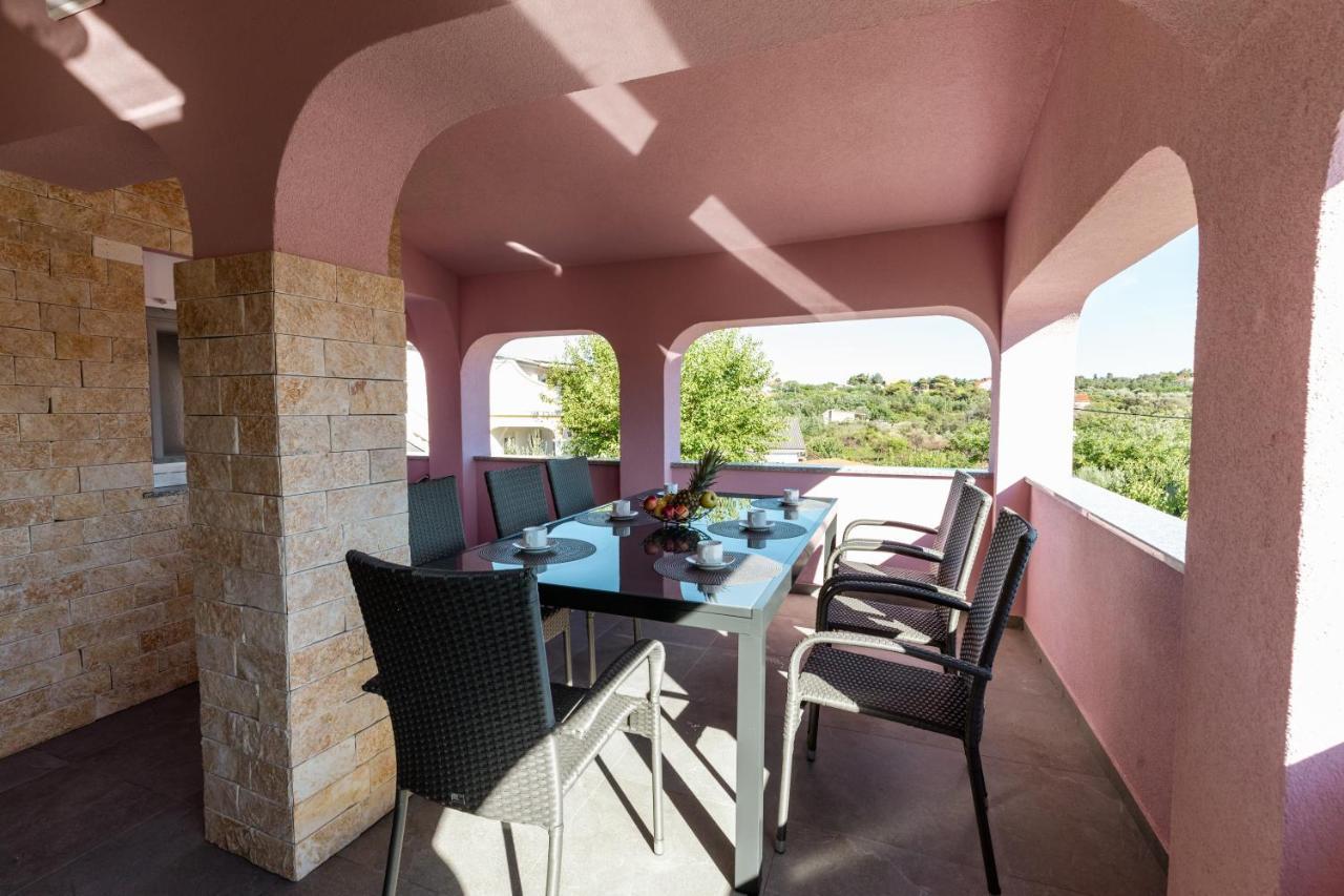 Apartman Laura Vir Εξωτερικό φωτογραφία