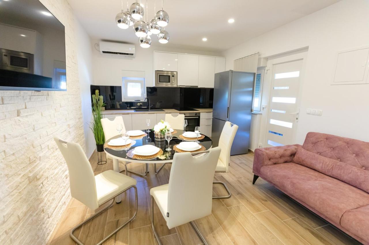 Apartman Laura Vir Εξωτερικό φωτογραφία