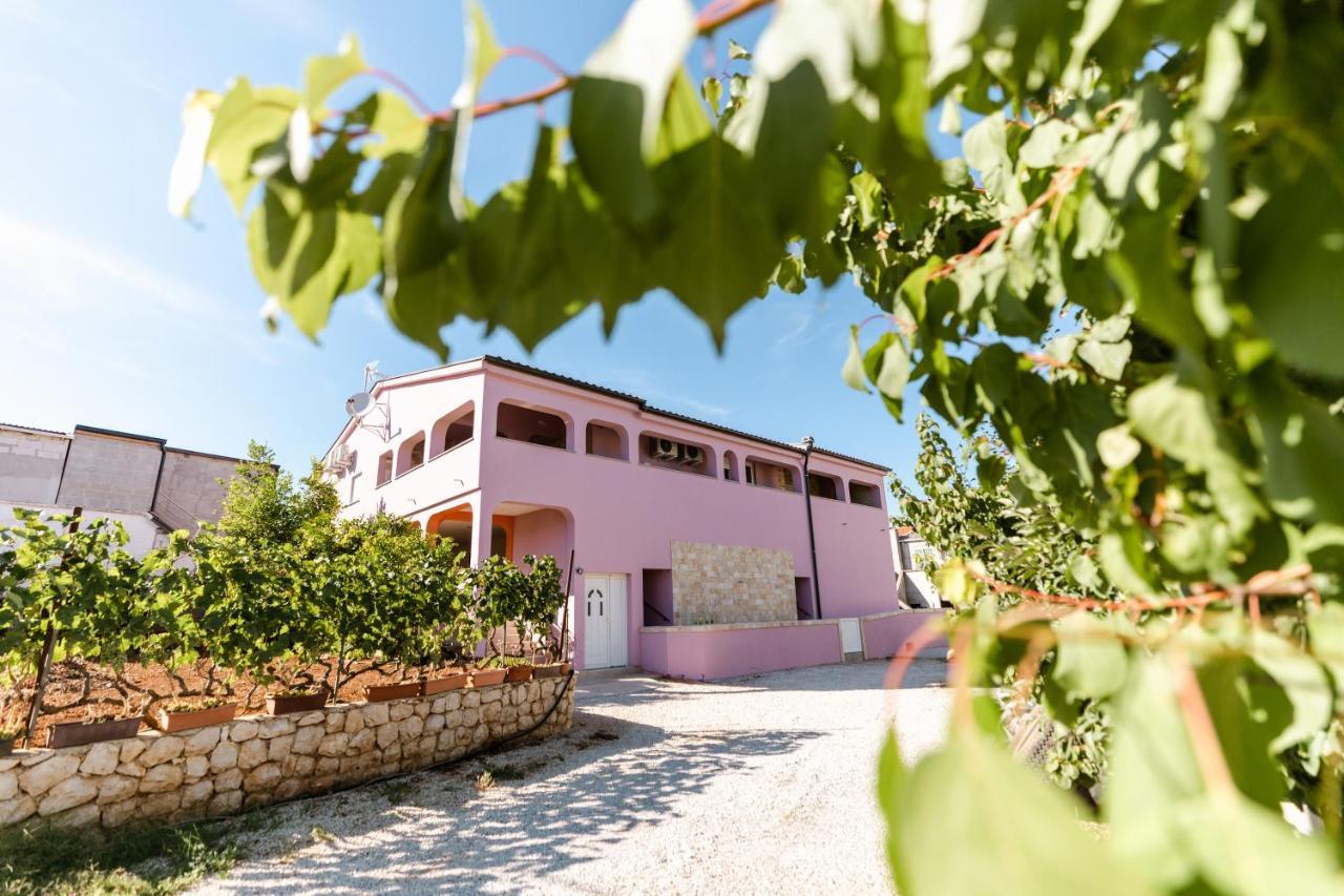 Apartman Laura Vir Εξωτερικό φωτογραφία