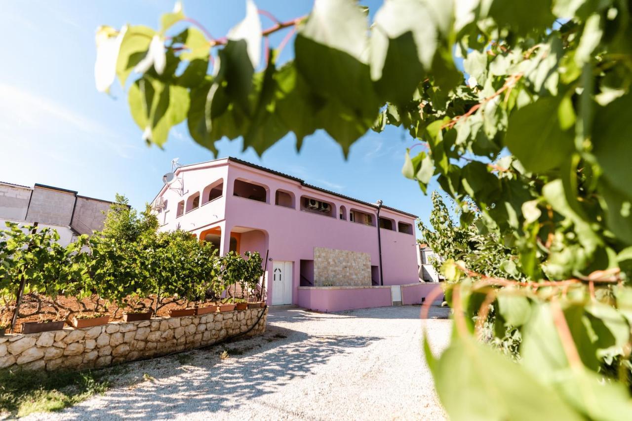 Apartman Laura Vir Εξωτερικό φωτογραφία
