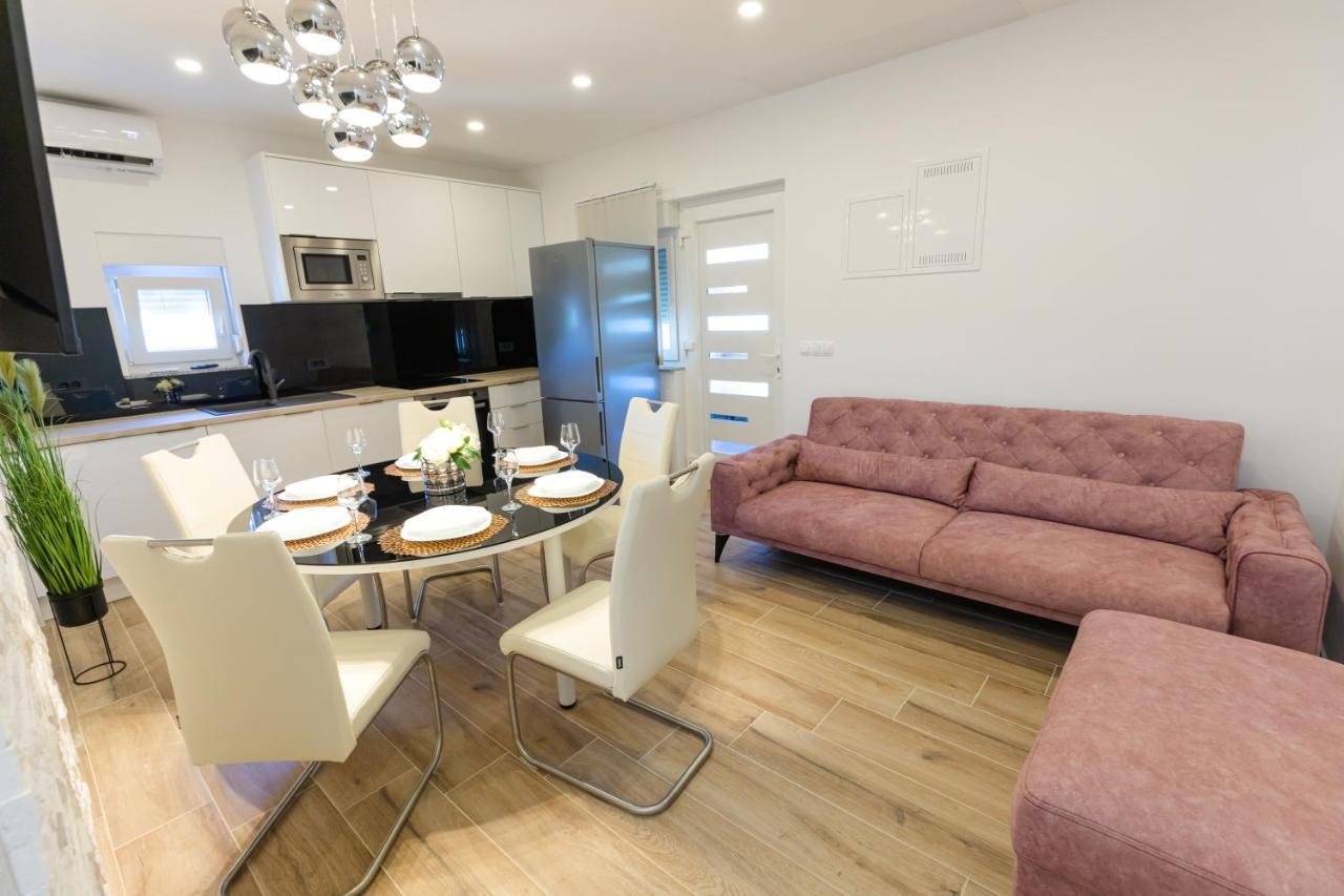 Apartman Laura Vir Εξωτερικό φωτογραφία