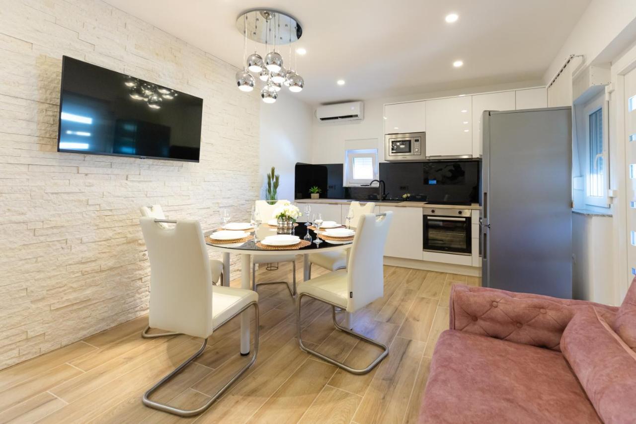 Apartman Laura Vir Εξωτερικό φωτογραφία