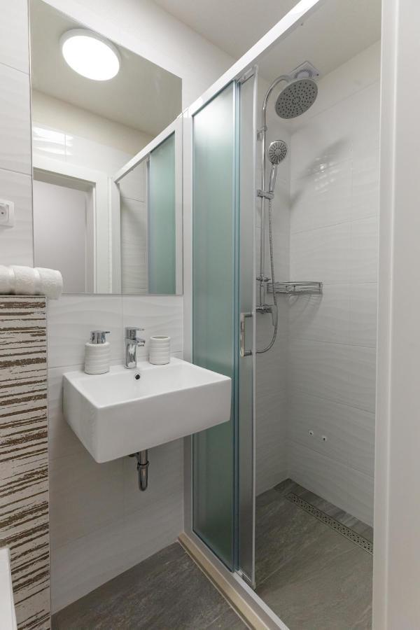 Apartman Laura Vir Εξωτερικό φωτογραφία